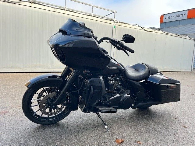 Harley-Davidson Touring Road Glide Special FLTRXS (Vivid Black) - Bild 9