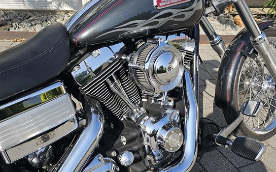 Gebrauchtmotorrad Harley-Davidson Dyna Wide Glide FXDWG - Bild 4