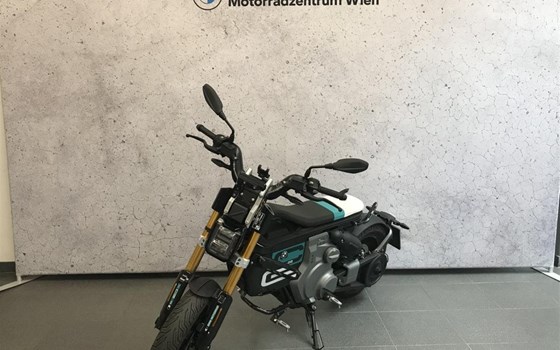 Gebrauchtmotorrad BMW CE 02 4kW - Bild 2