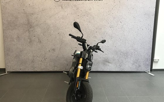 Gebrauchtmotorrad BMW CE 02 4kW - Bild 3
