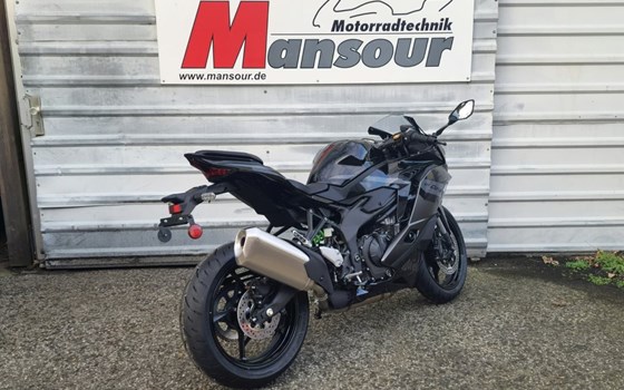 Neufahrzeug Kawasaki Ninja ZX-4RR - Bild 5