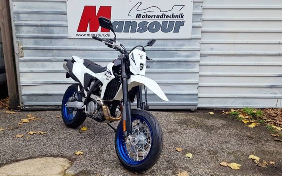 Gebrauchtmotorrad Suzuki DR-Z4SM - Bild 1