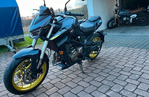 Neumotorrad QJ Motor SRK 400