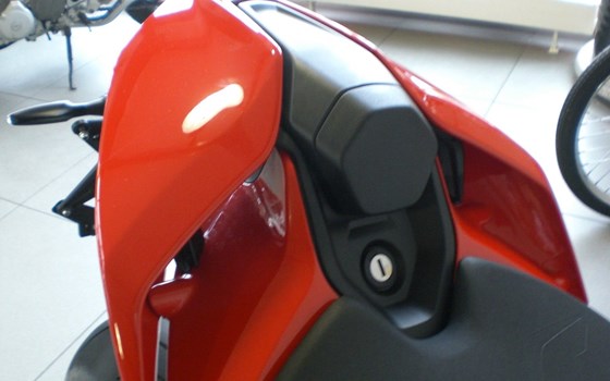 Gebrauchtmotorrad Ducati Streetfighter V4 S - Bild 16