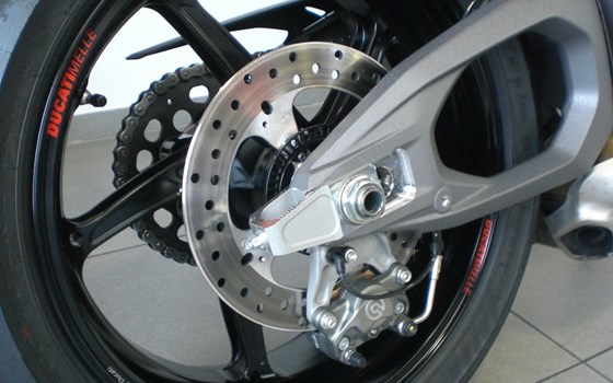 Gebrauchtmotorrad Ducati Streetfighter V4 S - Bild 5