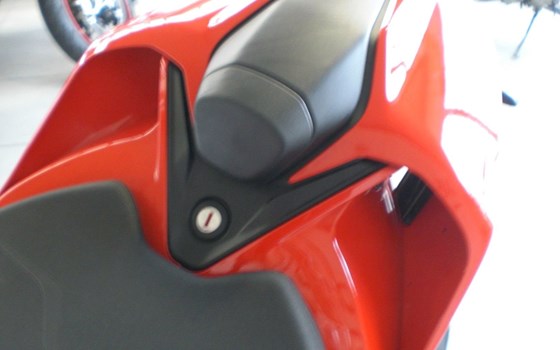 Gebrauchtmotorrad Ducati Streetfighter V2 S - Bild 17