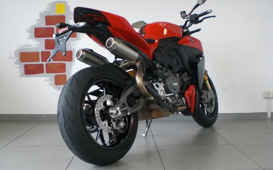 Gebrauchtmotorrad Ducati Streetfighter V2 S - Bild 3