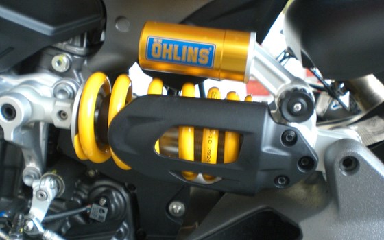 Gebrauchtmotorrad Ducati Streetfighter V2 S - Bild 4