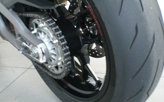 Gebrauchtmotorrad Ducati Streetfighter V2 S - Bild 7