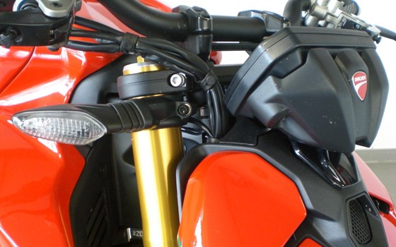 Gebrauchtmotorrad Ducati Streetfighter V2 S - Bild 8