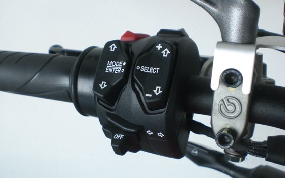 Gebrauchtmotorrad Ducati Streetfighter V4 S - Bild 15