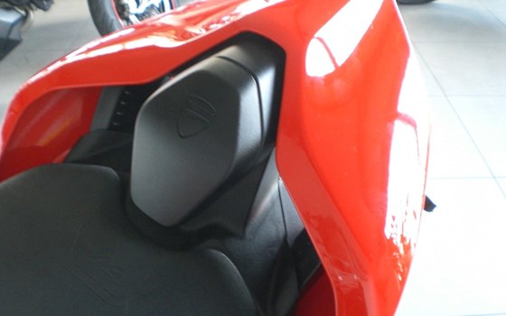 Gebrauchtmotorrad Ducati Streetfighter V4 S - Bild 20