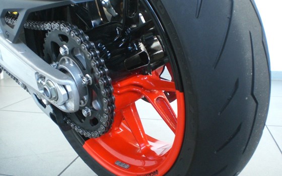 Gebrauchtmotorrad Ducati Hypermotard 698 Mono RVE - Bild 5