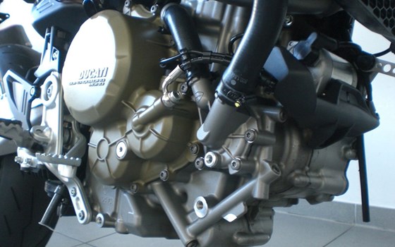 Gebrauchtmotorrad Ducati Hypermotard 698 Mono RVE - Bild 9