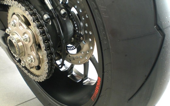 Gebrauchtmotorrad Ducati 1199 Panigale R - Bild 11