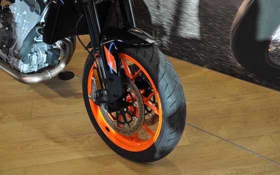 Gebrauchtmotorrad KTM 790 Duke L - Bild 11