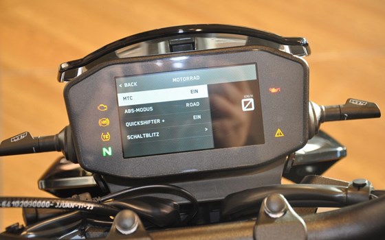 Gebrauchtmotorrad KTM 790 Duke L - Bild 17