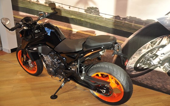 Gebrauchtmotorrad KTM 790 Duke L - Bild 7