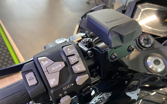 Neufahrzeug Kawasaki Ninja 1100SX SE - Bild 3