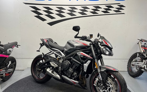Gebrauchtmotorrad Triumph Street Triple RS - Bild 1