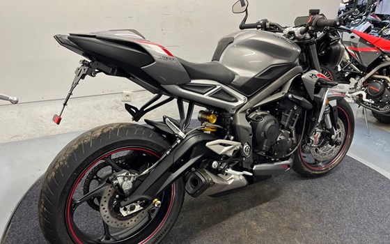 Gebrauchtmotorrad Triumph Street Triple RS - Bild 11