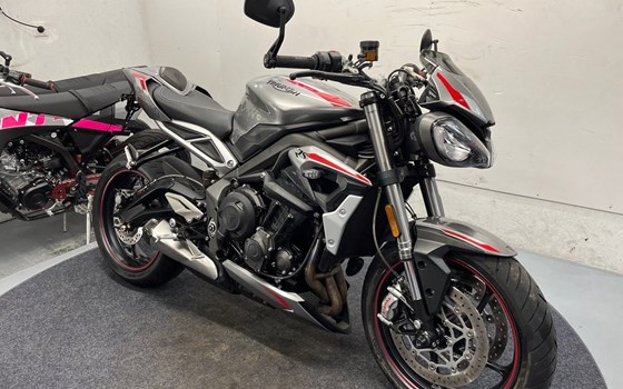 Gebrauchtmotorrad Triumph Street Triple RS - Bild 13