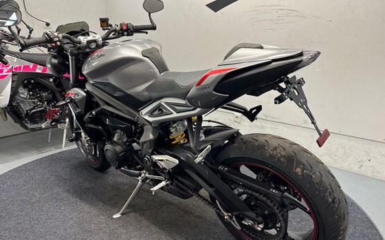 Gebrauchtmotorrad Triumph Street Triple RS - Bild 3