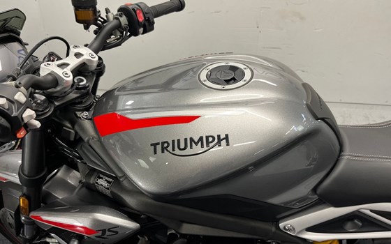 Gebrauchtmotorrad Triumph Street Triple RS - Bild 8