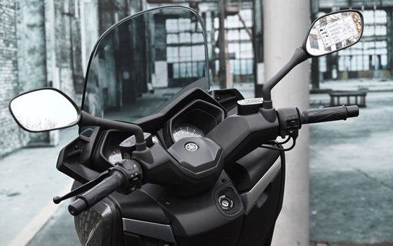 Gebrauchtmotorrad Yamaha XMAX 400 - Bild 9