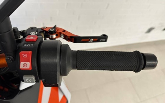 Gebrauchtmotorrad KTM 1290 Super Duke R - Bild 13