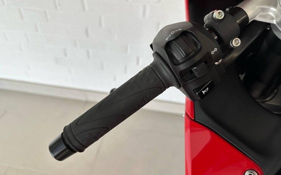 Gebrauchtmotorrad MV Agusta F3 800 R - Bild 11