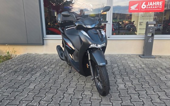 Gebrauchtmotorrad Honda SH125i - Bild 2
