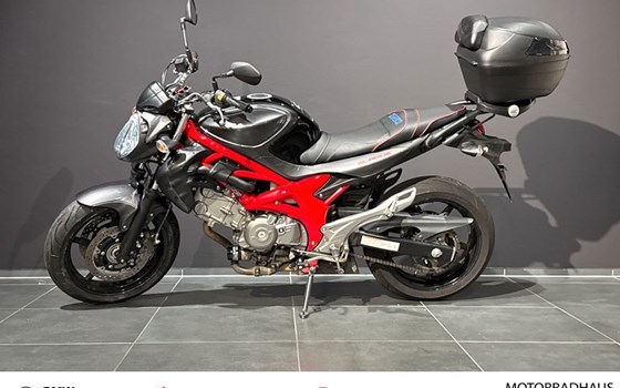 Gebrauchtmotorrad Suzuki SFV 650 Gladius - Bild 10