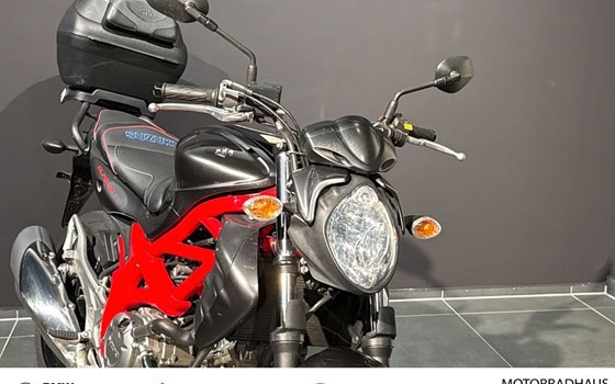 Gebrauchtmotorrad Suzuki SFV 650 Gladius - Bild 8