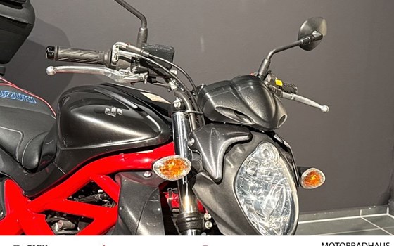 Gebrauchtmotorrad Suzuki SFV 650 Gladius - Bild 9
