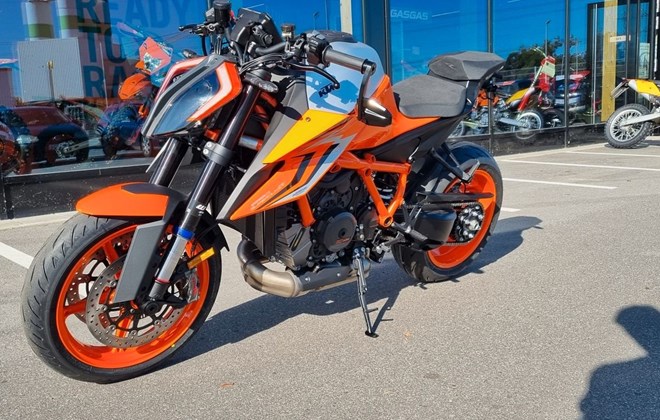 KTM 1290 Super Duke R EVO