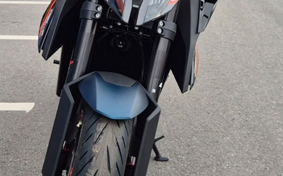 Neufahrzeug KTM 1290 Super Duke R EVO - Bild 7