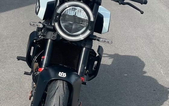 Gebrauchtmotorrad Husqvarna Vitpilen 401 - Bild 3