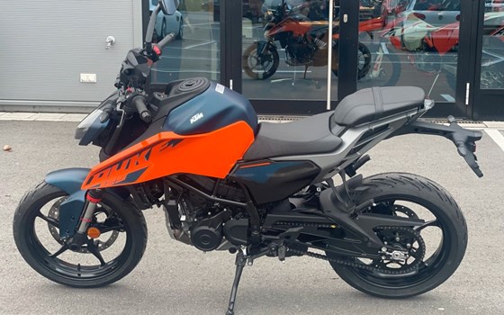 Gebrauchtmotorrad KTM 125 Duke - Bild 1