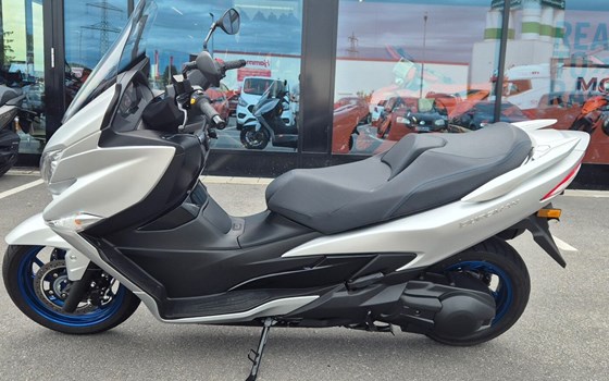Gebrauchtmotorrad Suzuki Burgman 400 - Bild 2