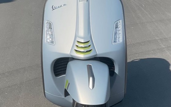 Neufahrzeug Vespa GTS 125 Super Tech - Bild 4