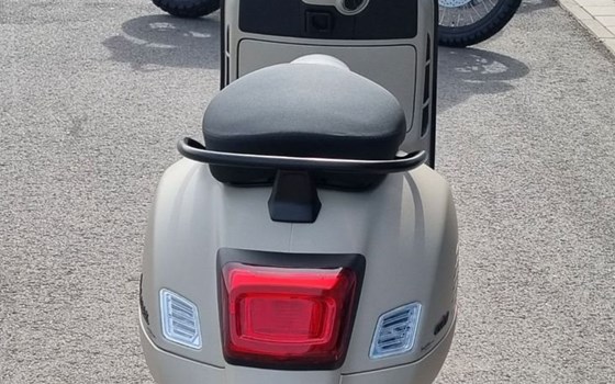 Neufahrzeug Vespa GTV 300 - Bild 4