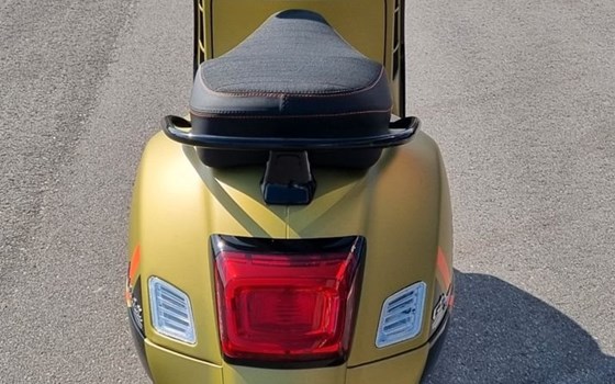 Gebrauchtmotorrad Vespa GTS 125 Super Sport - Bild 3