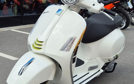 Neufahrzeug Vespa GTS 125 Super Tech - Bild 1
