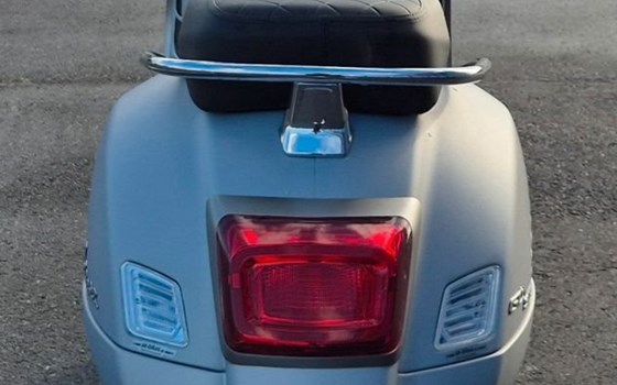 Gebrauchtmotorrad Vespa GTS 300 Super Tech - Bild 5