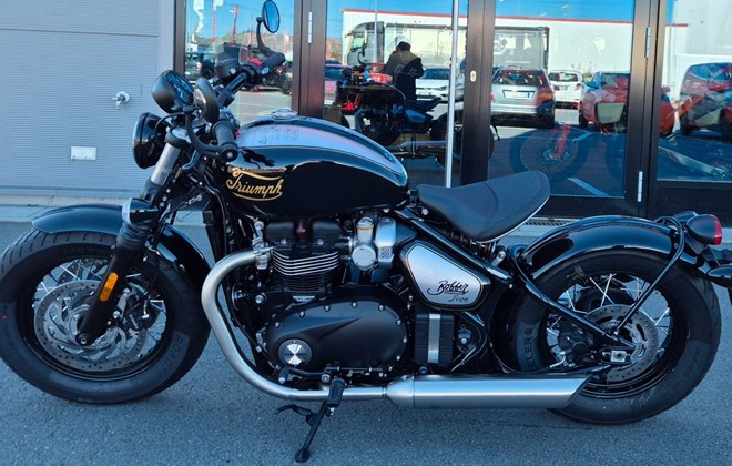 Triumph BONNEVILLE BOBBER CHROME EDITION