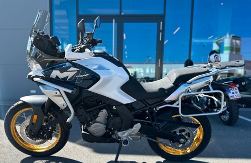 Neumotorrad CFMOTO 700MT