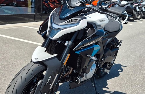 Neumotorrad CFMOTO 675NK