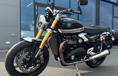 Neumotorrad Triumph Speed Twin 1200 RS