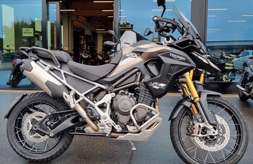 Neumotorrad Triumph Tiger 1200 Rally PRO